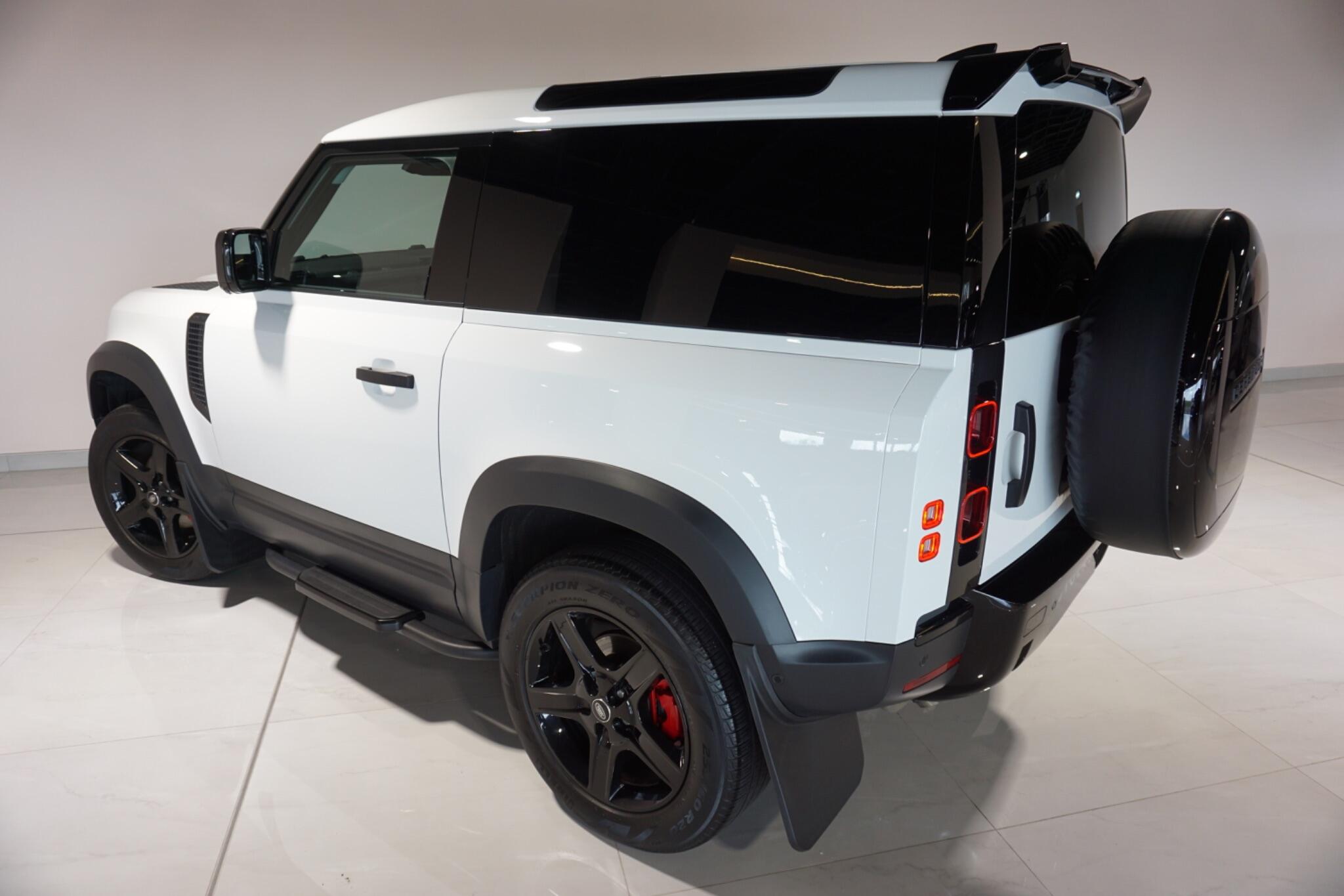 Land Rover Defender 90 3.0 D250 MHEV Hard Top SUV 3dr Diesel Auto 4WD SWB Euro 6 (s/s) (250 ps)